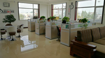 China Cangzhou Huachen Roll Forming Machinery Co., Ltd.