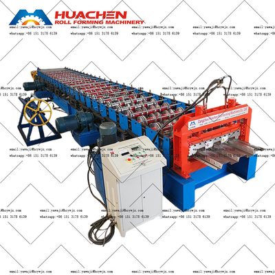 Maschine zur Verformung von Bodenplatten, Doppelschichtplatten, Stehplatten, Nahtdachplatten