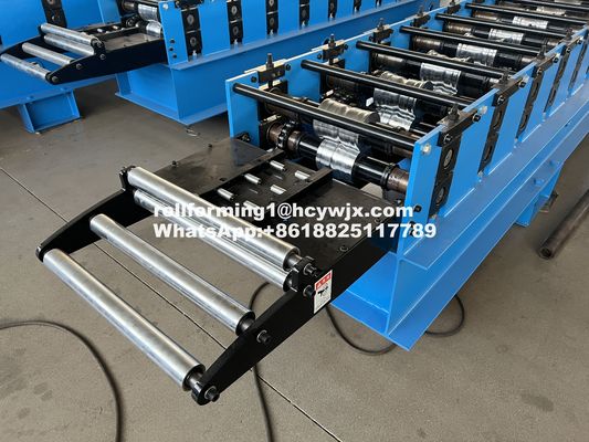 Zaunlatten-Rollformmaschine mit hydraulischer Schneide, SPS-Steuerung und 0,3-0,6 mm Materialstärke