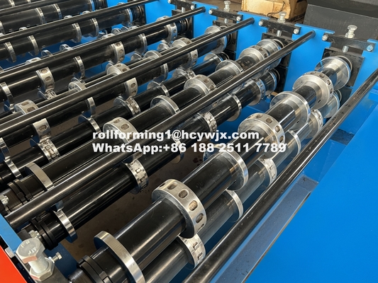 Hydraulische 11 11 5.5KW Motorische Bodendeck Rollformmaschine 8-12m/min Geschwindigkeit mit PLC-Steuerungssystem