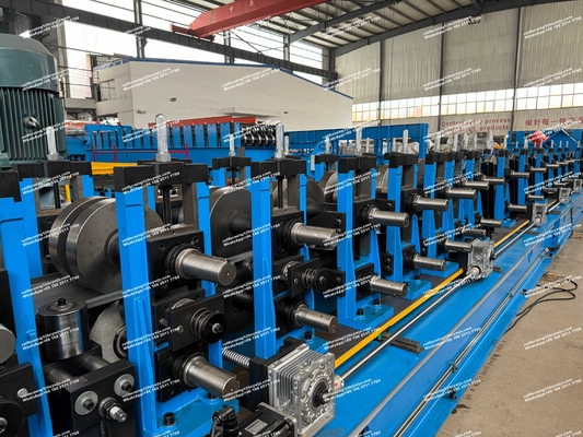 CZU M4Z/M4C Purlins Rollformmaschine Ein-Klick-Profil Größenänderung