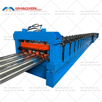 Maschine zur Verformung von Fassadeckplatten und Fassadenplatten