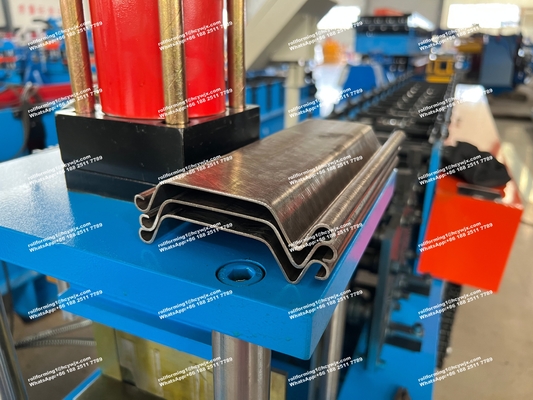 Maßgeschneiderte Stahl-Roller-Dürr-Rollformmaschine mit 14 Stationen