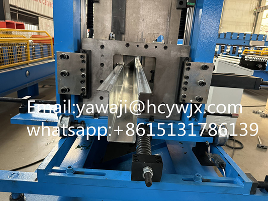 Hydraulisches Schneiden Galvanisierter Stahl OMEGA Purlin Roll Formmaschine mit CE