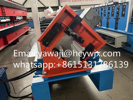 Galvanisierte Ridge-Deckungs-Gossen-Dach-Platten-Rolle, die Breite der Maschinen-410mm bildet