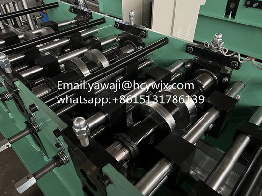 C Rollenformmaschine mit automatischem Schlagen