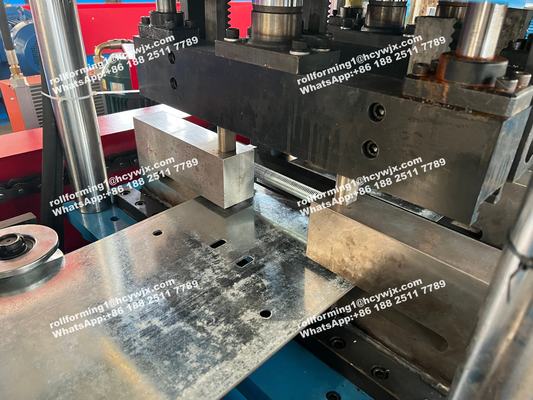 Stahl-CZ-Purlins-Rollformmaschine, gesteuert durch PLC