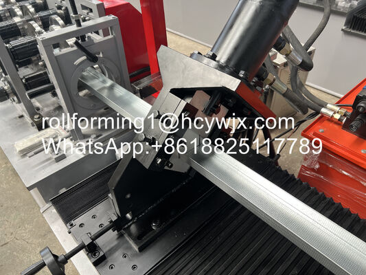 U-förmige Gipskartonplatten-Tragrollenformmaschine mit 10 Reihen Cr12 Mov-Walzen für 0,7-0,9 mm Platten