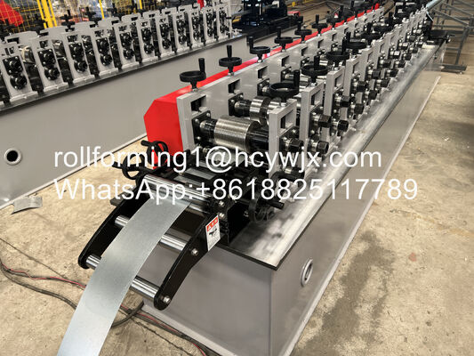 U-förmige Gipskartonplatten-Tragrollenformmaschine mit 10 Reihen Cr12 Mov-Walzen für 0,7-0,9 mm Platten