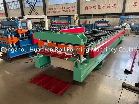 Galvanisierte Dachblech-Rollformmaschine mit 15 m/min Geschwindigkeit, Rollen aus 45# Stahl, gehärtet und beschichtet, und 380V 50Hz 3Phasen-Stromversorgung
