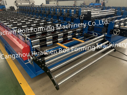 Eine Maschine zur Herstellung von Metalldachplatten zur Herstellung von fliesenförmigen Welldeckenplatten durch Walzen
