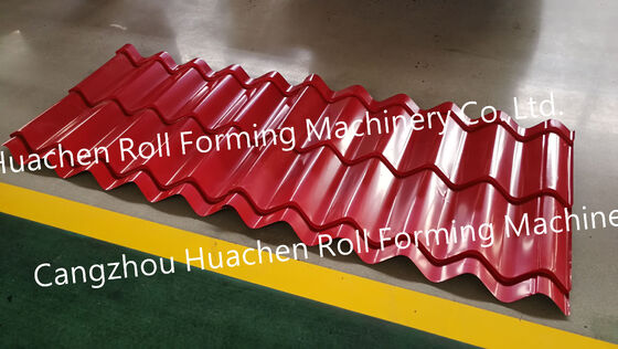 Maschine zur Verformung von Stahlplatten mit Pbr-Dachplatten
