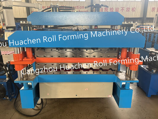 Maschine zur Verformung von Dach- und Wandplatten