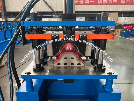 Hochleistungs-Metallfirsthauben-Rollformmaschine für die Dachziegelindustrie