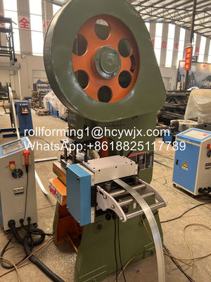 Kundengebundene Profil GI Trockenmauer-System-Rolle, die Maschine bildet