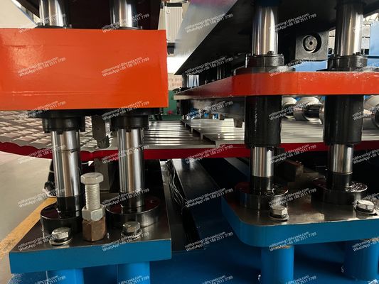 Zwei-in-ein-Bogen-Rollformmaschine für den Oman-Markt