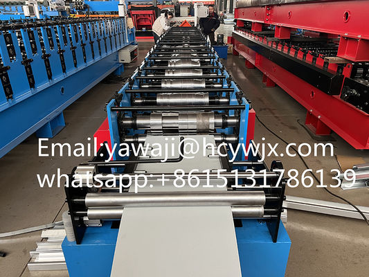 Galvanisierte Ridge-Deckungs-Gossen-Dach-Platten-Rolle, die Breite der Maschinen-410mm bildet