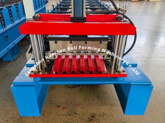 Maschine zur Kaltrollformung von Metallblechen
