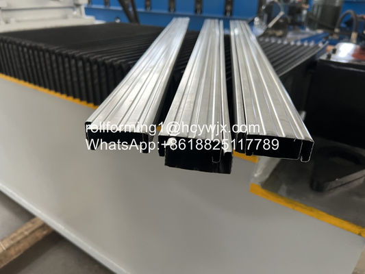 Metall-Furring-Maschinen-Stahlrolle, die Maschine bildet